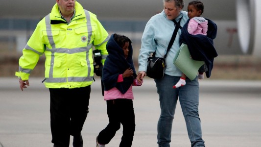 Holanda suspende la adopción de niños en el extranjero al detectarse "abusos estructurales"