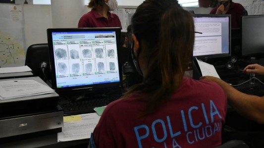 Esclarecen un femicidio por una huella dactilar en una lata de cerveza