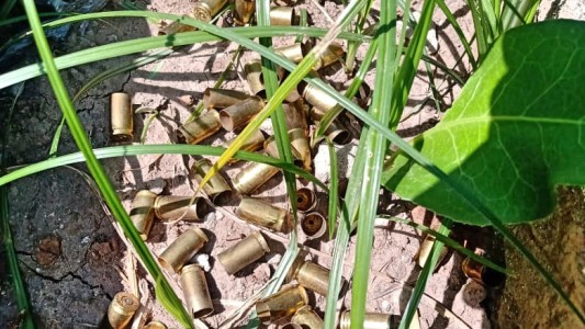 Encontraron 58 vainas servidas en un cantero de Mendoza y Ecuador