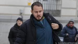 Detienen a rapero español por criticar la realeza y se aviva el debate por la libertad de expresión