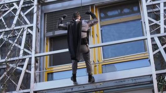 Superhéroes sorprendieron a decenas de niños con cáncer en Austria