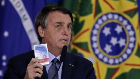 Bolsonaro: "nadie está haciendo nada malo o tirándola a la basura"