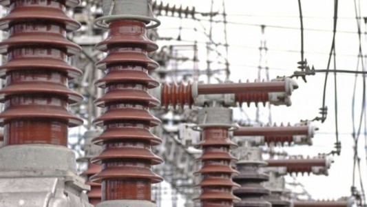 Eliminan subsidios eléctricos a grandes industrias y comercios