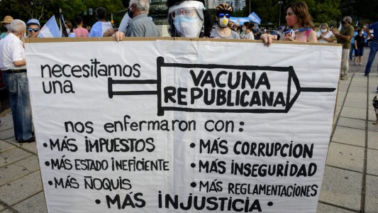 Movilizaciones en todo el país en repudio al escándalo por el vacunatorio VIP