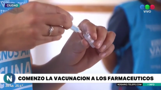 Comenzó la vacunación a los farmacéuticos