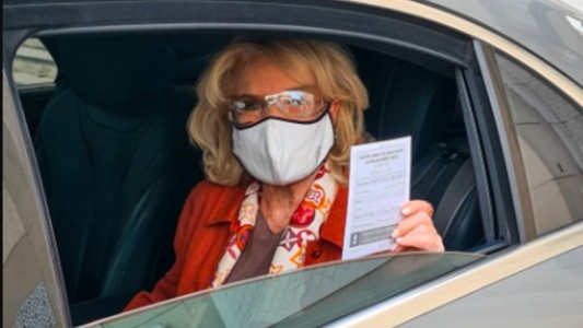 Mirtha Legrand fue vacunada contra el coronavirus