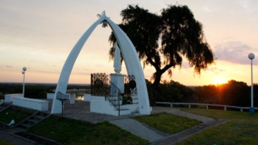 Tras se excluido del hogar, mató a puñaladas a su expareja y luego intentó quitarse la vida