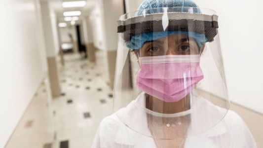 Cómo Uruguay pasó de ser una excepción en la pandemia de coronavirus al país con mayor tasa de casos nuevos en América Latina