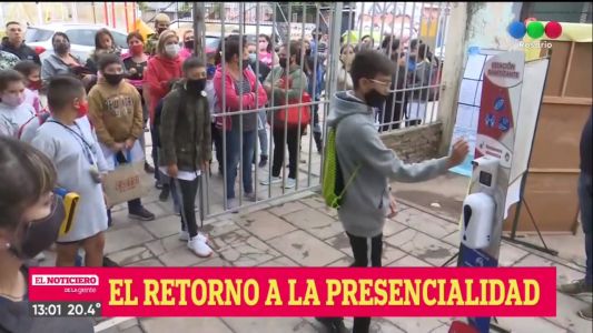 Primer día de clases en escuelas públicas