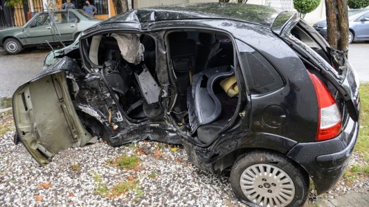 El choque en el que murieron un papá y su hijito se habría producido en medio de una picada de autos