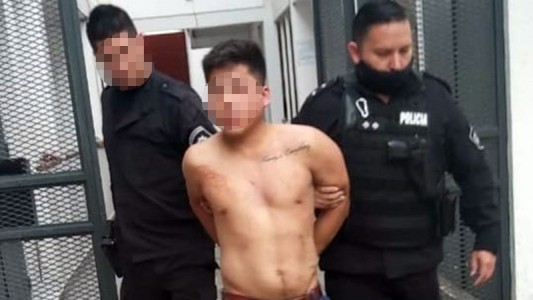Baigorria: el gendarme destrozó vehículos y golpeaba puertas antes de entrar en casa ajena