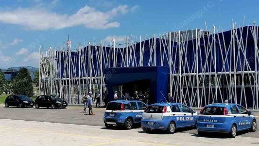 Encontraron escondidas en Italia 30 millones de vacunas de AstraZeneca