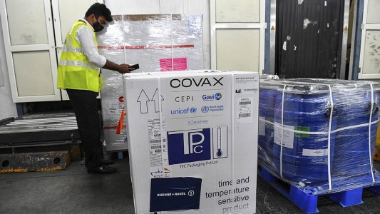 India: la falta de licencia de exportación retrasa el envío de vacunas a países pobres