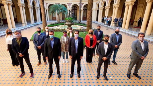 Frente a la suba de contagios, el Gobierno le propuso a la oposición postergar las PASO