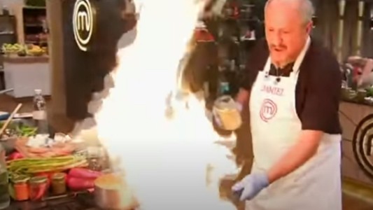 Daniel Aráoz casi incendia la cocina y Cande Vetrano lo frenó