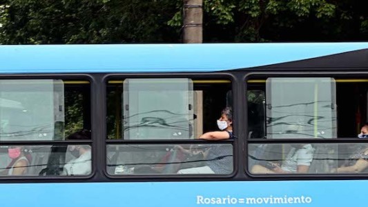 Los colectivos circularán con las ventanillas abiertas y trabadas