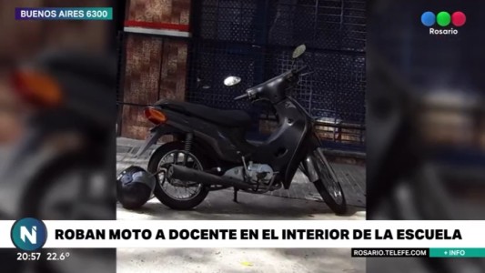 Entraron al patio de una escuela y le robaron la moto a una docente