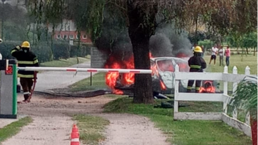 VIDEO: Un auto explotó adentro de un country en Córdoba