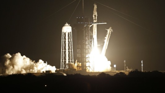 Despegó la tercera misión tripulada de Space X hacia la estación espacial