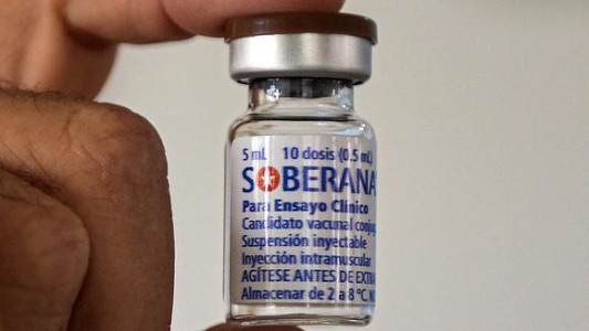 Avanzan las negociaciones oficiales para producir en Argentina la vacuna cubana contra el coronavirus