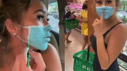 Turistas se filman en un super con un barbijo pintado y pueden ser deportados