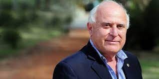 Lifschitz se encuentra "estable", dentro de un "cuadro crítico" por Covid-19
