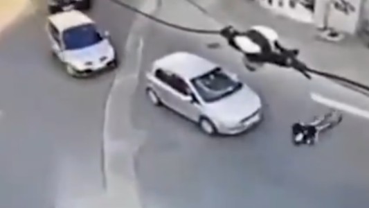 Caranchos infraganti: grabaron a mujer cuando simulaba un atropello