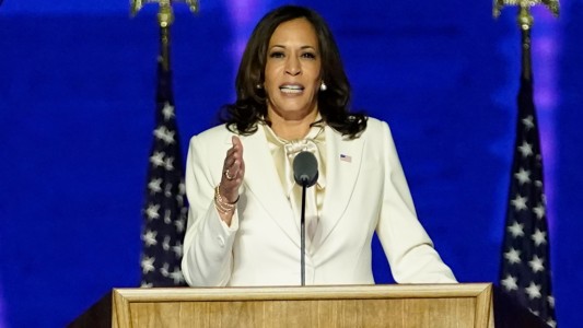Kamala Harris dijo que debe decirse la verdad sobre el racismo imperante en su país
