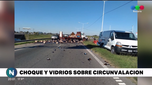 Choque y vidrios sobre Circunvalación