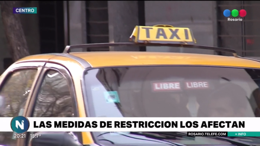 Según los taxistas, después de las 24 hs la caída de los viajes es notoria