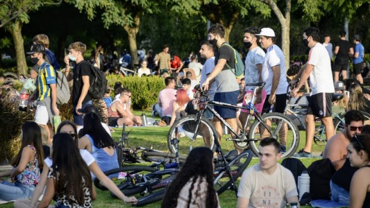 Los parques de Rosario lucieron repletos de gente el fin de semana