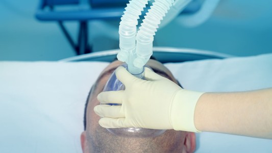 Javier Martín: “El oxígeno se ha convertido en un recurso crítico y escaso”