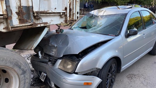 Un ciclista resultó herido en un fuerte choque en Oroño y Gutiérrez