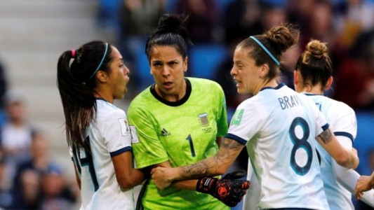 ¿Qué dijo la arquera de la Selección sobre la acusación de acoso sexual contra un DT de AFA?