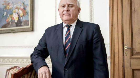 Lifschitz continúa en terapia intensiva con un cuadro crítico