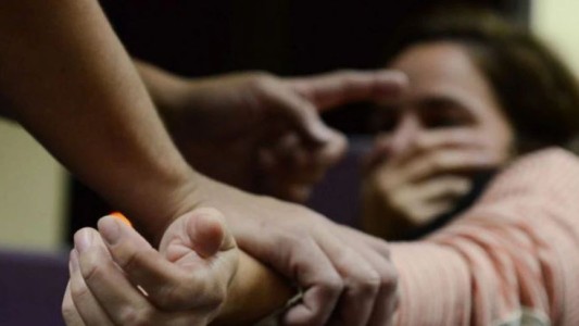 Un policía de consigna abusó de una mujer con discapacidad: fue condenado a 10 años de prisión