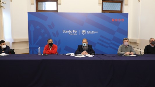 Corach: "Estamos tomando medidas difíciles, pero con un sistema de salud exigido"