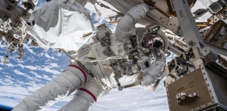 La agencia espacial rusa enviará a actriz y director a filmar primera película en estación espacial