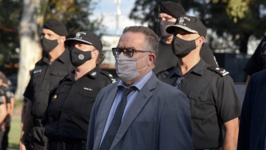 Inversión millonaria del Ministerio de Seguridad para adquirir camionetas, armamentos y otros insumos