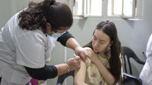 La provincia comenzó la vacunación en insitituciones de salud mental