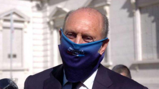 Perotti aseguró que Santa Fe evalúa comprar vacunas