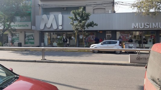 Se revelaron los comercios de San Lorenzo y abrieron las puertas