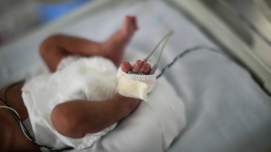 Tras dar a luz, murió una mujer de 33 años contagiada de coronavirus