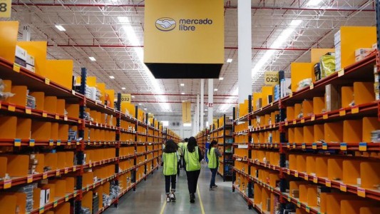 Mercado Libre ofrece trabajo en Argentina: cuánto paga y qué pide en las entrevistas