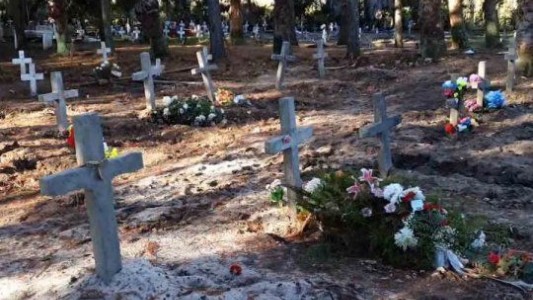 Amplían un cementerio del norte de Uruguay debido al aumento de muertes por coronavirus