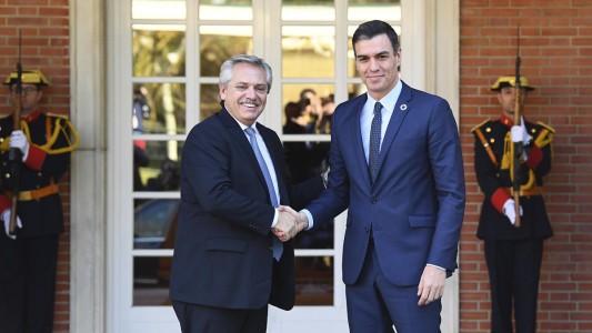 Alberto Fernández recibe a Pedro Sánchez en Casa Rosada