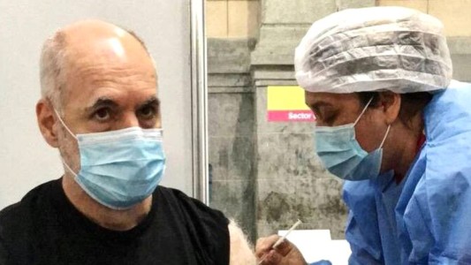 Horacio Rodríguez Larreta se vacunó contra el Covid-19 en la Usina del Arte
