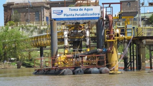 Intensifican acciones para la captación de agua del río ante la bajante del Paraná
