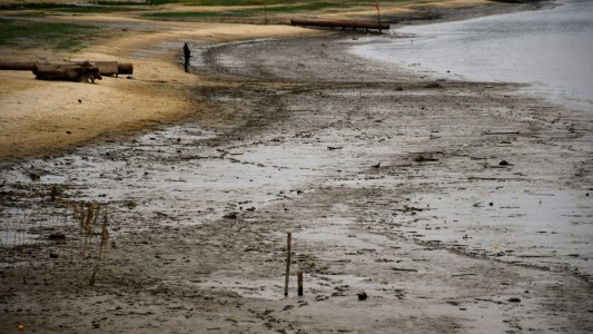 Piden usar el agua responsablemente ante la bajante histórica del Paraná