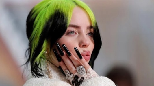 Tras la difusión de viejo video con burlas racistas, Billie Eilish salió a pedir disculpas